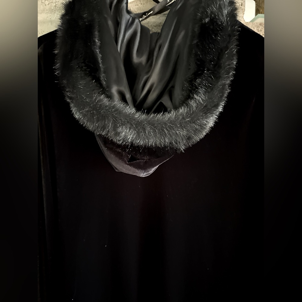 Vintage Exquisite Jeffrey & Dara Evenings By Tom Barra Full Velvet Cape/Fur Hood - Picture 11 of 11